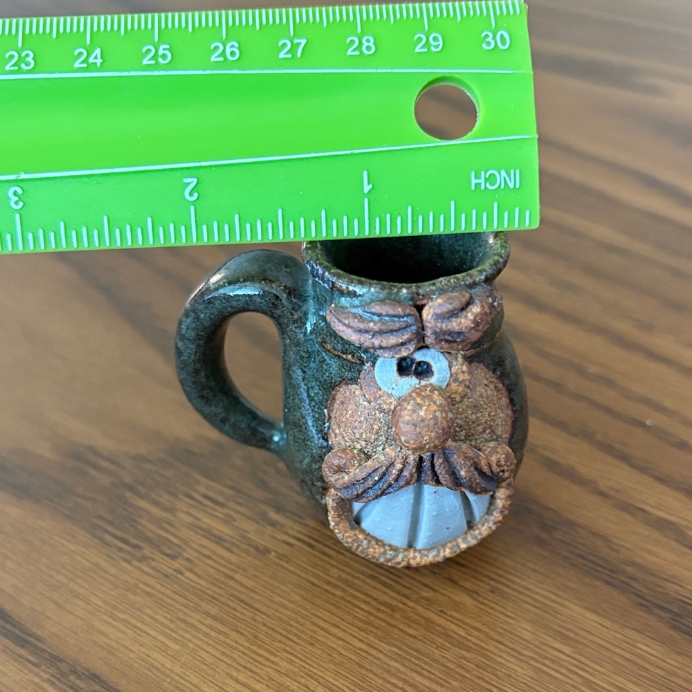 Robert Eakin mini ugly face mug - Picture 3 of 6